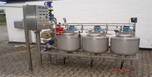 Small test unit with pasteurizer.